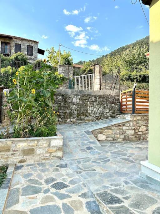 Kounia Bella - Palio Mikro Chorio Mikro Chorio (Central Greece)